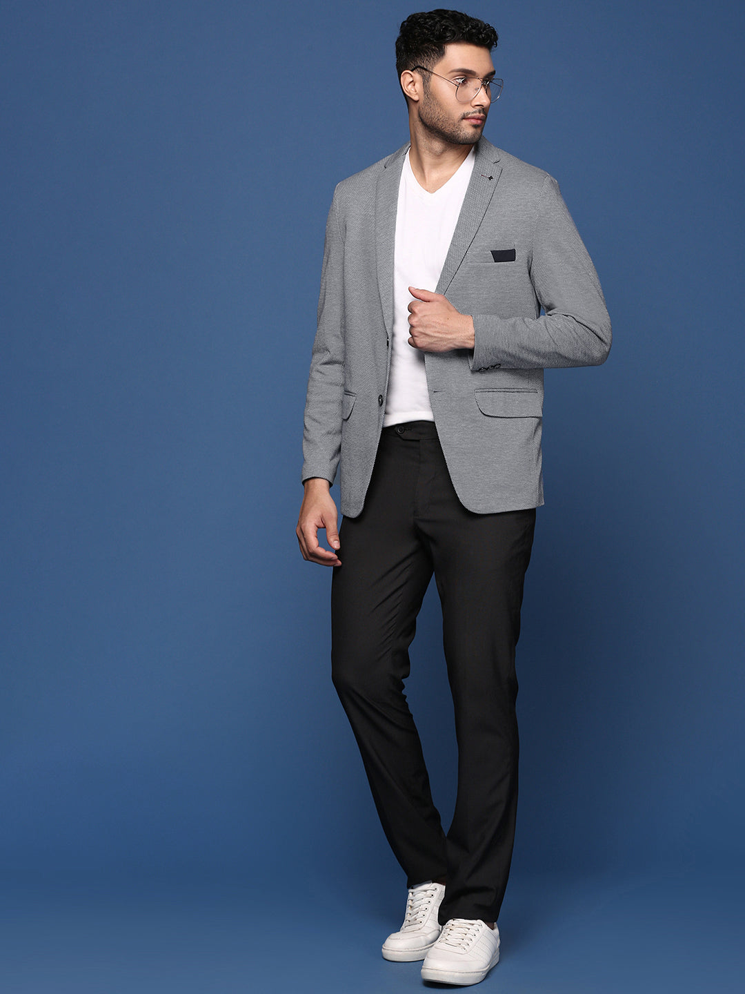 Men Grey Solid Single Breasted Blazer