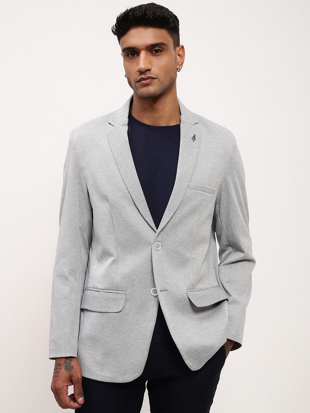 Men Grey Solid Single Breasted Blazer