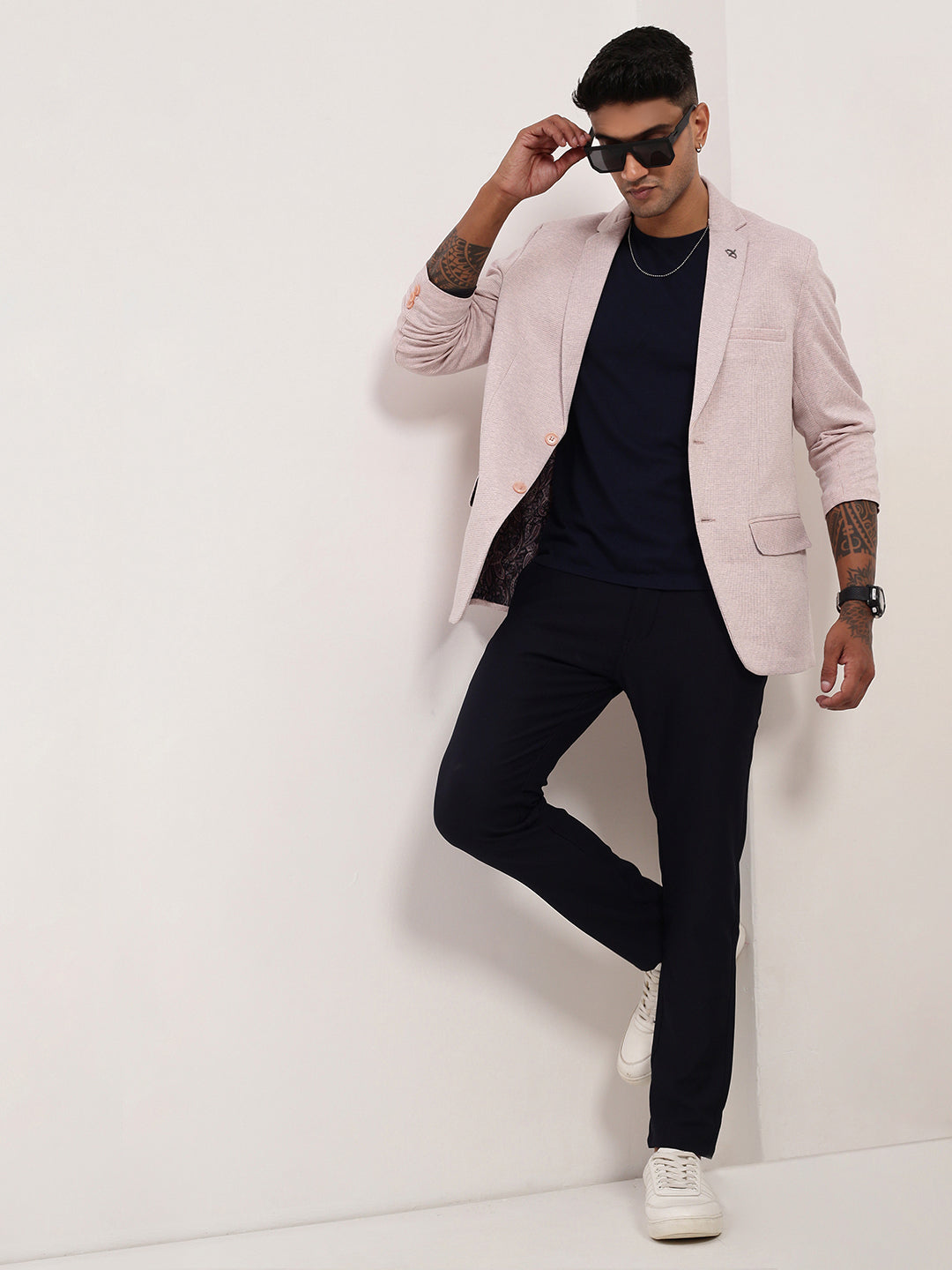 Men Pink Solid Single Breasted Blazer