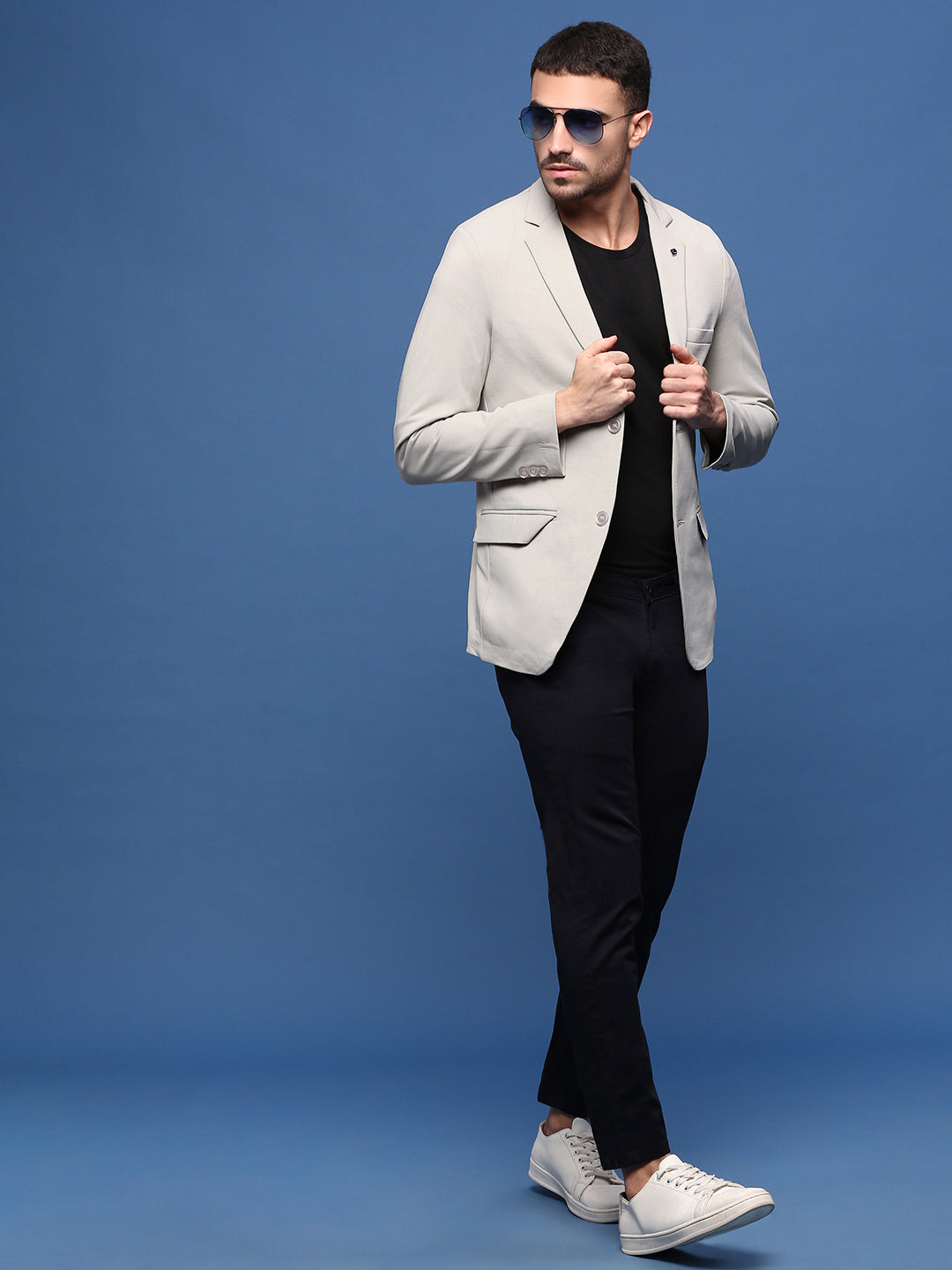 Men Cream Solid Single Breasted Blazer