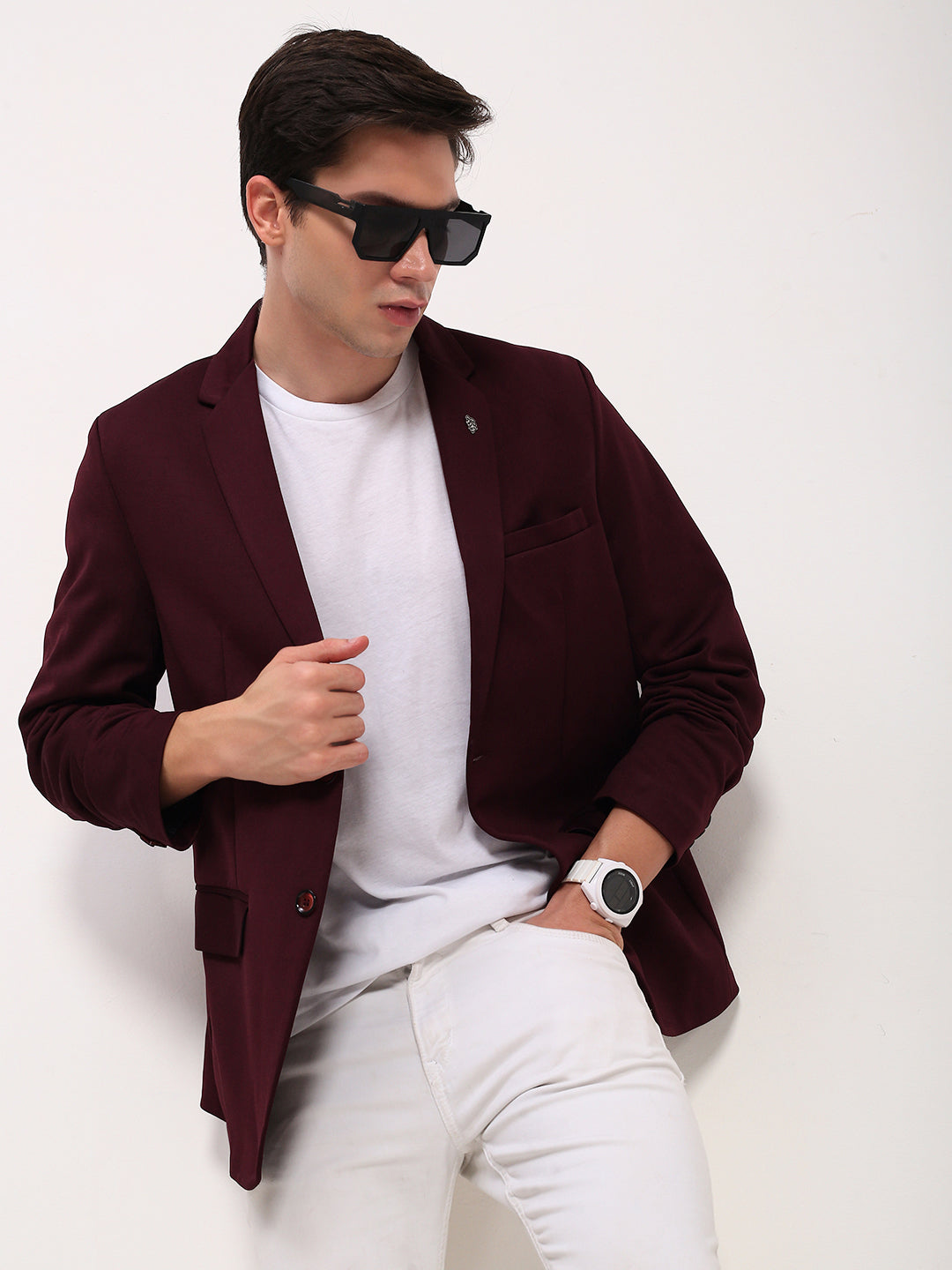 Men Maroon Solid Single Breasted Blazer