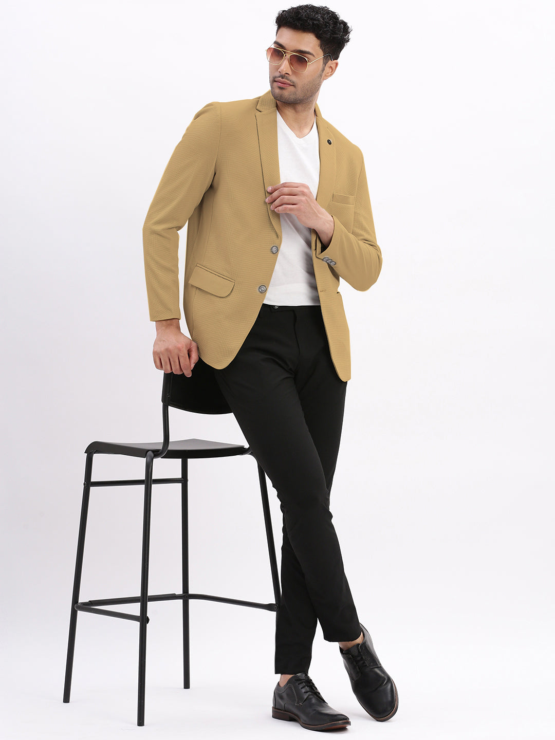 Men Beige Solid Single Breasted Blazer