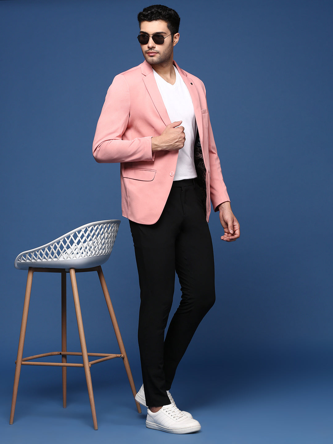 Men Pink Solid Single Breasted Blazer