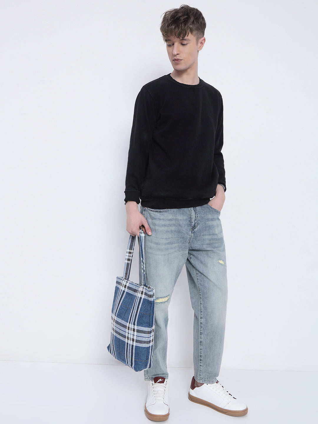 Men's Black Round Neck Sweatshirt