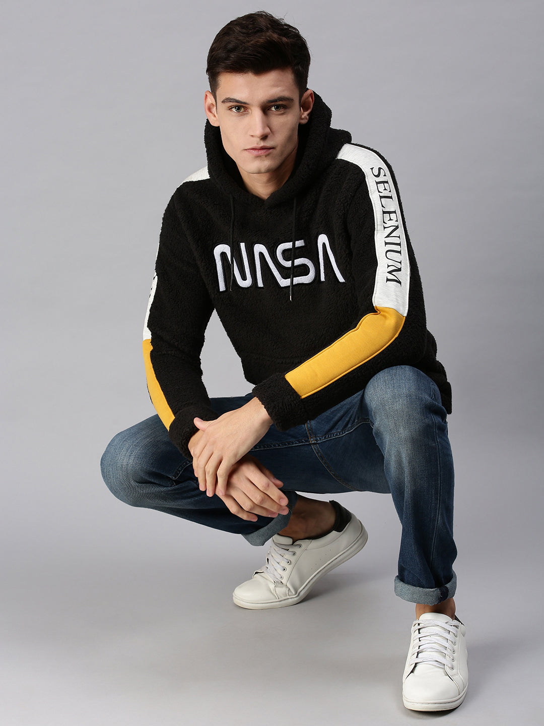 Men Hooded Solid Black Sweatshirt