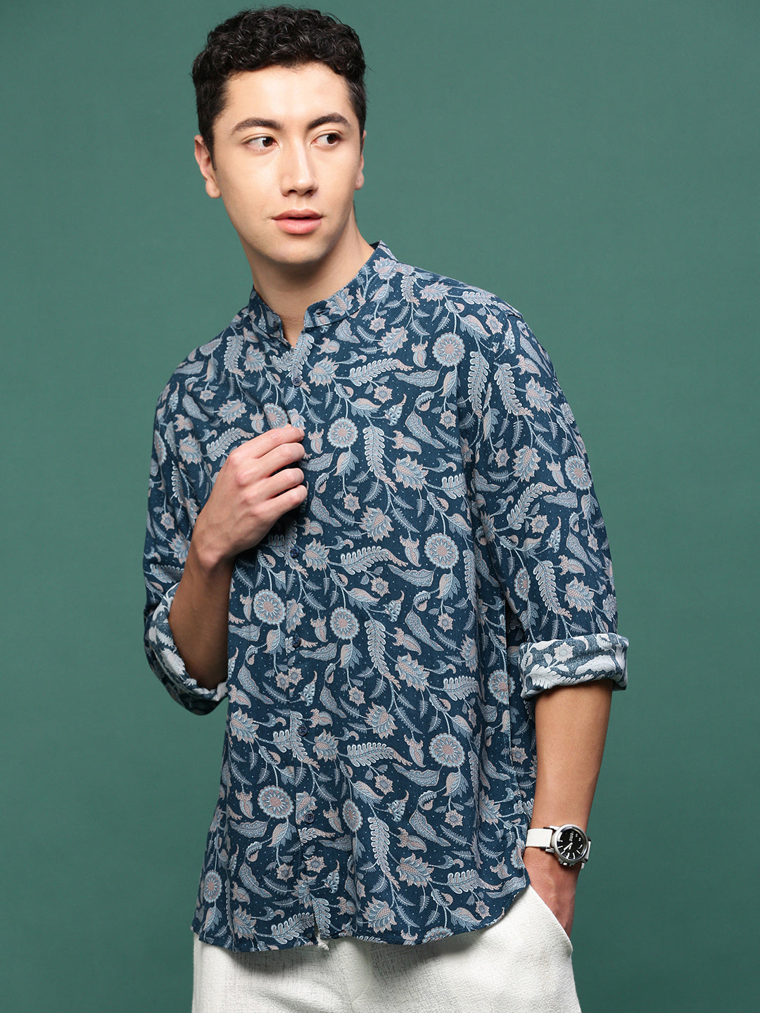 Men Teal Graphic Slim Fit Shirt