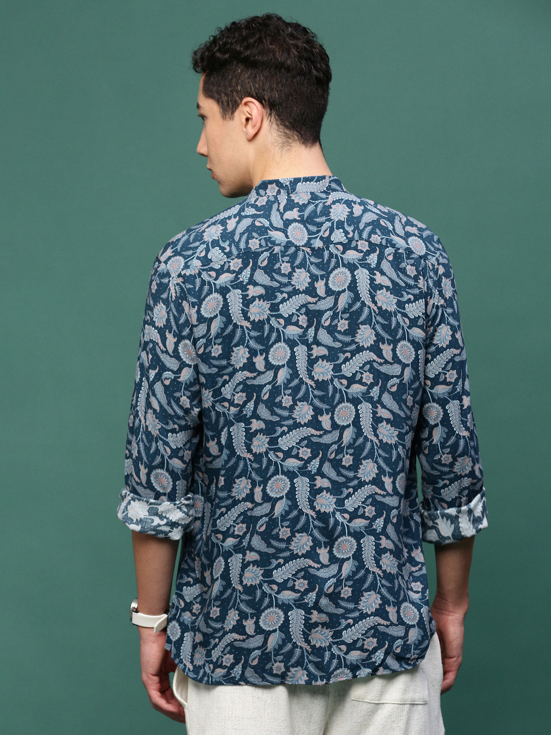 Men Teal Graphic Slim Fit Shirt