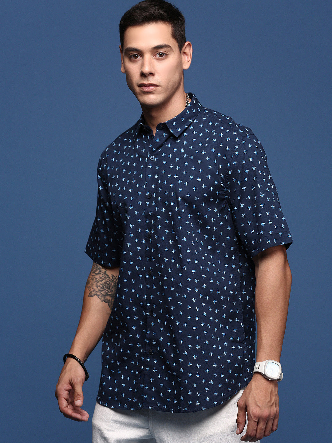 Men Abstract Navy Blue Slim Fit Shirt