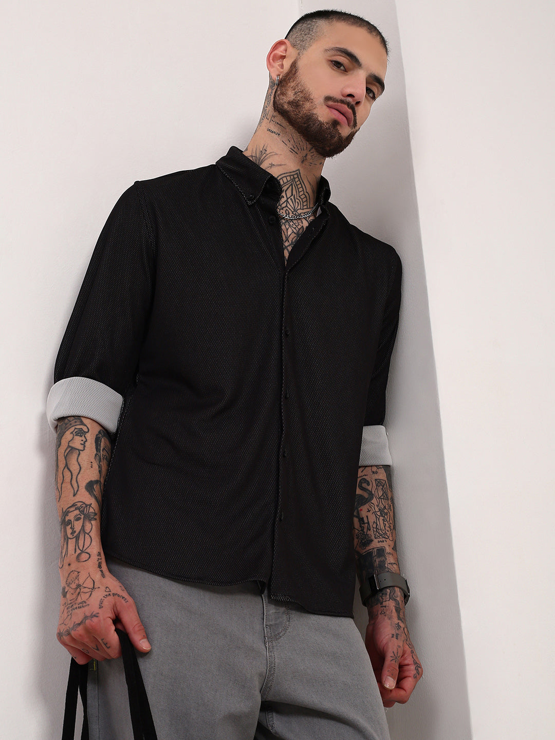 Men Black Solid Slim Fit Shirt