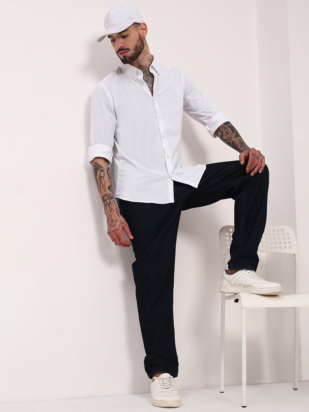 Men White Solid Slim Fit Shirt