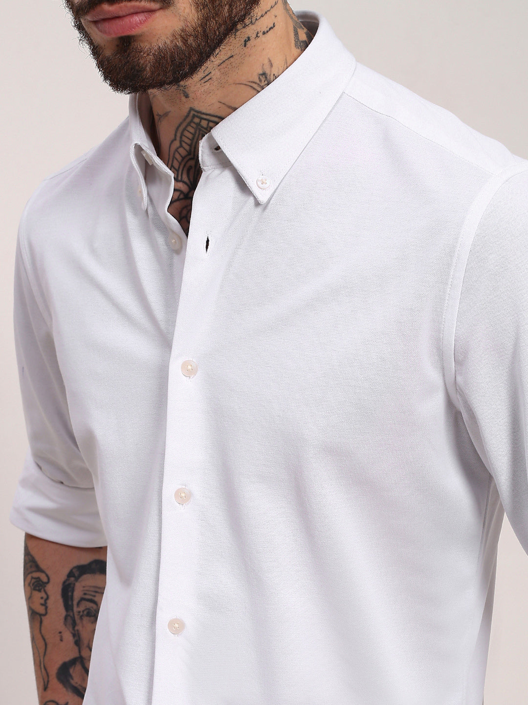 Men White Solid Slim Fit Shirt