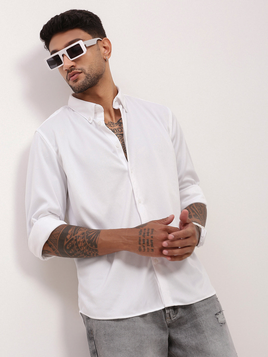 Men White Solid Slim Fit Shirt