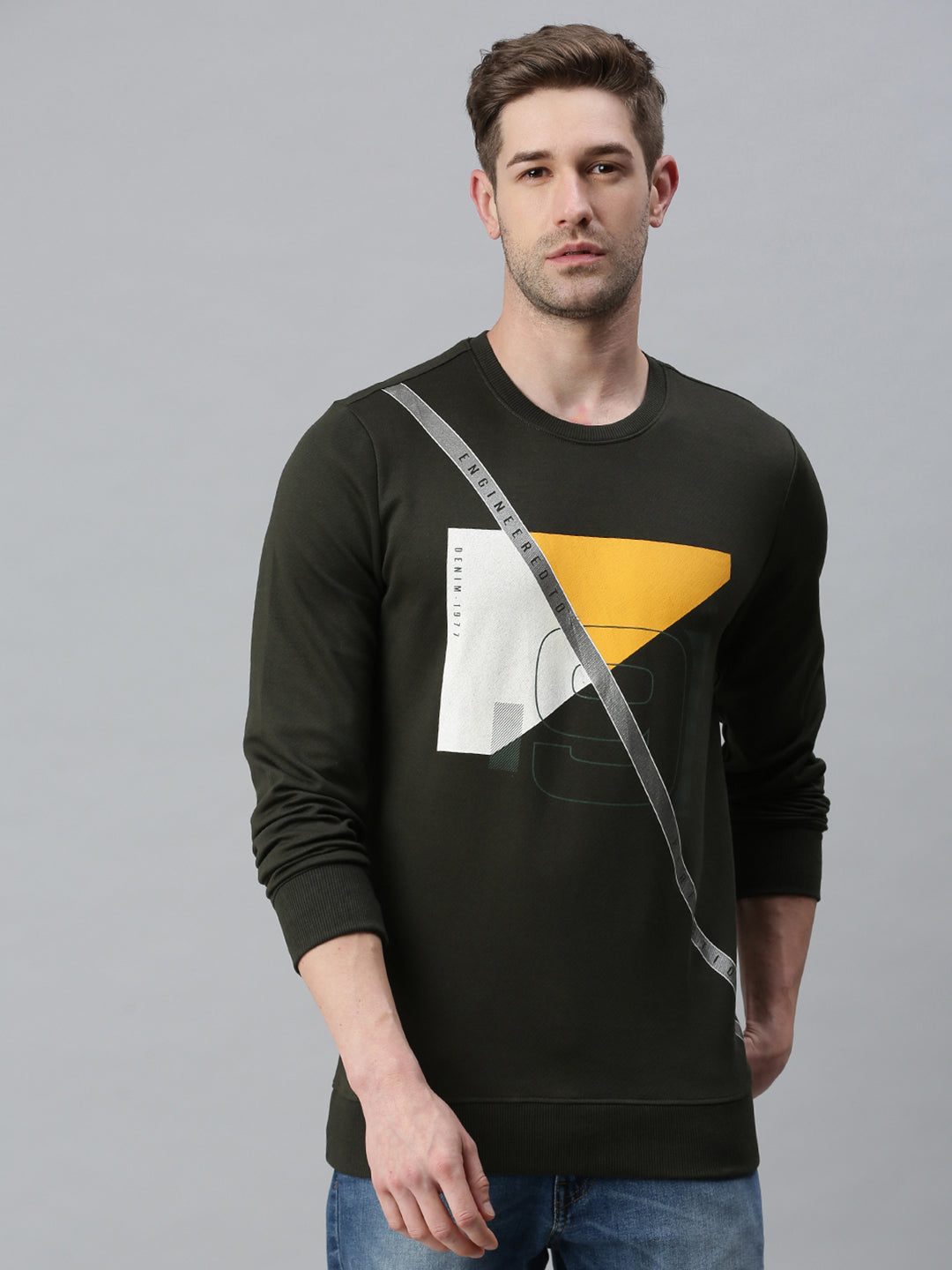 Men Colourblocked Olive Sweatshirt