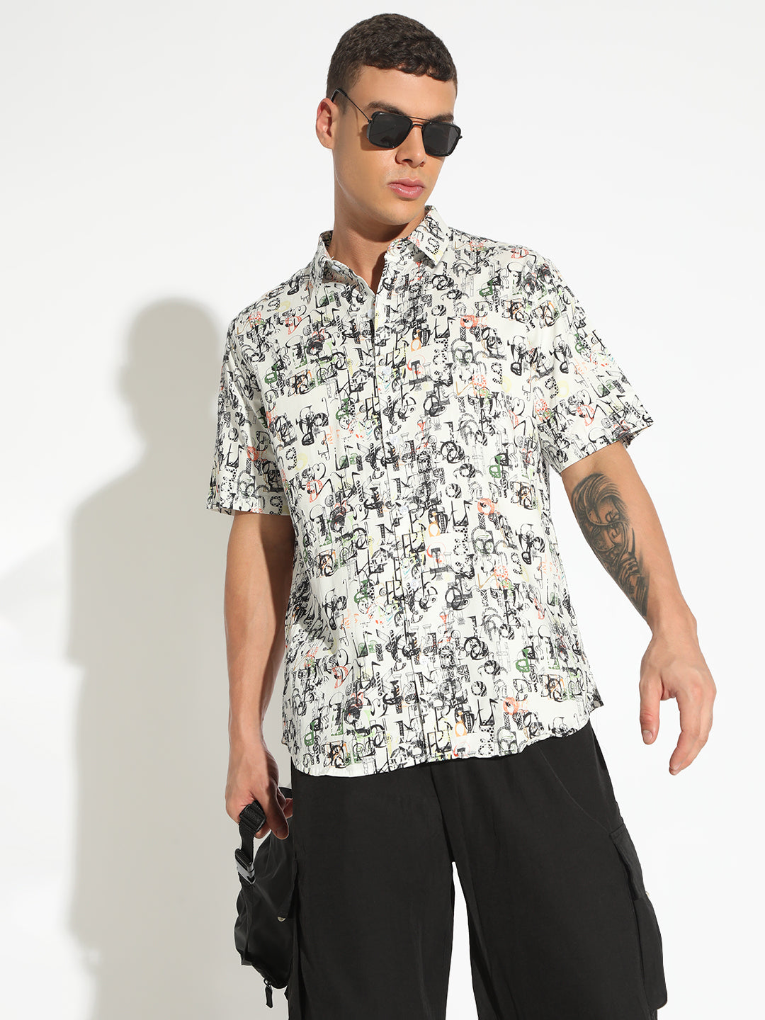 Men's Abstract White Button Down Short Sleeve Shirt