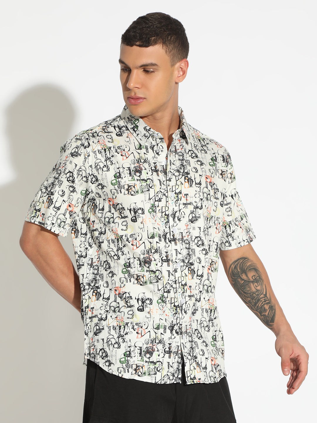 Men's Abstract White Button Down Short Sleeve Shirt