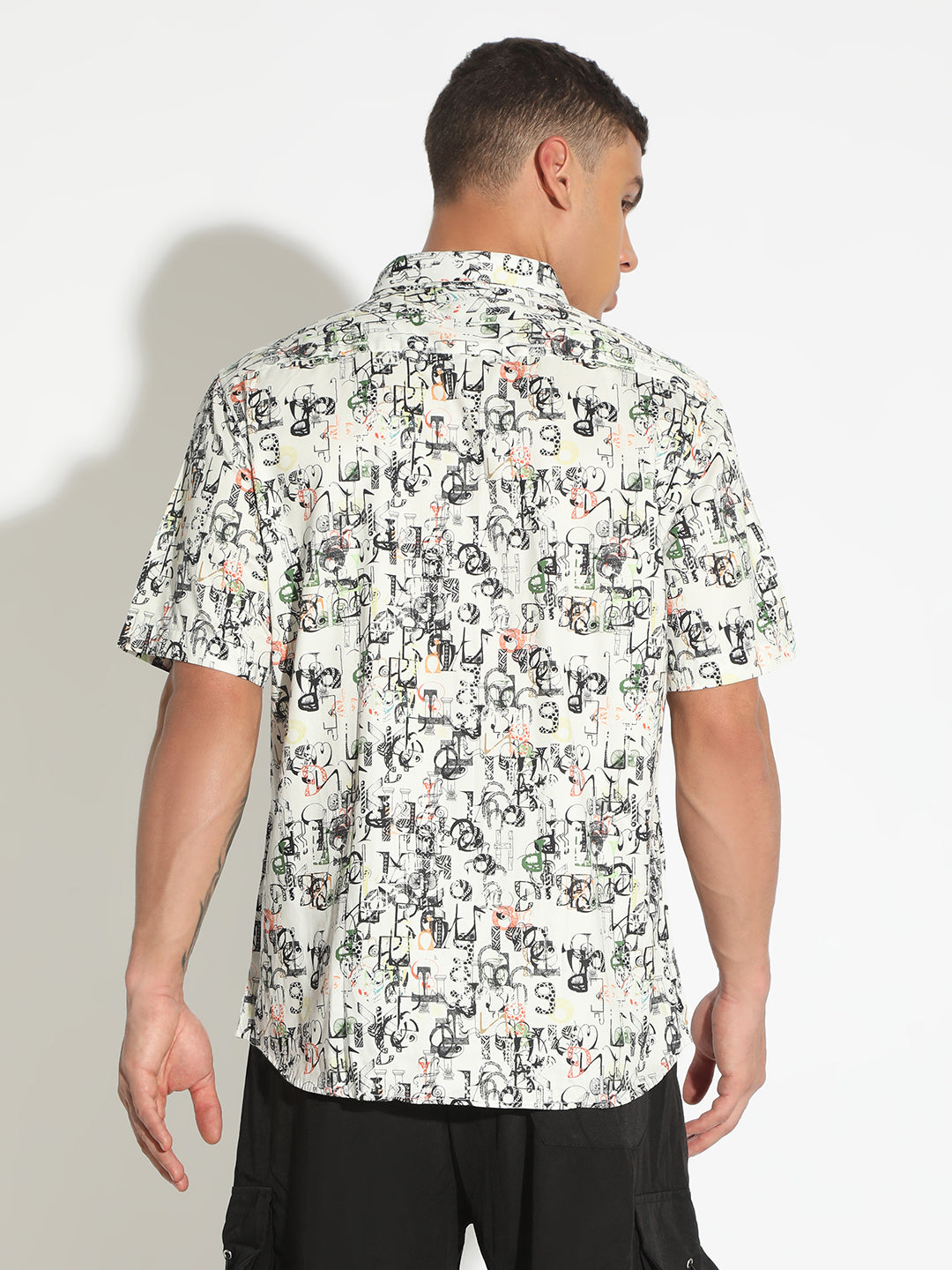 Men's Abstract White Button Down Short Sleeve Shirt