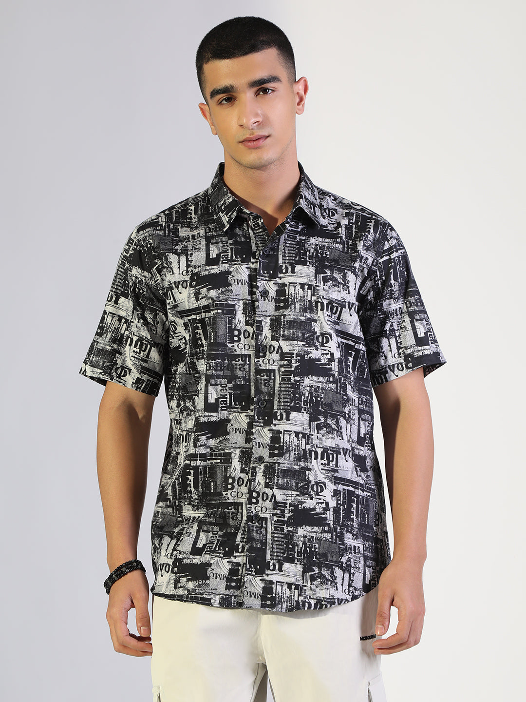 Men's Graphic Print Black Regular Fit Short Sleeve Casual Shirt