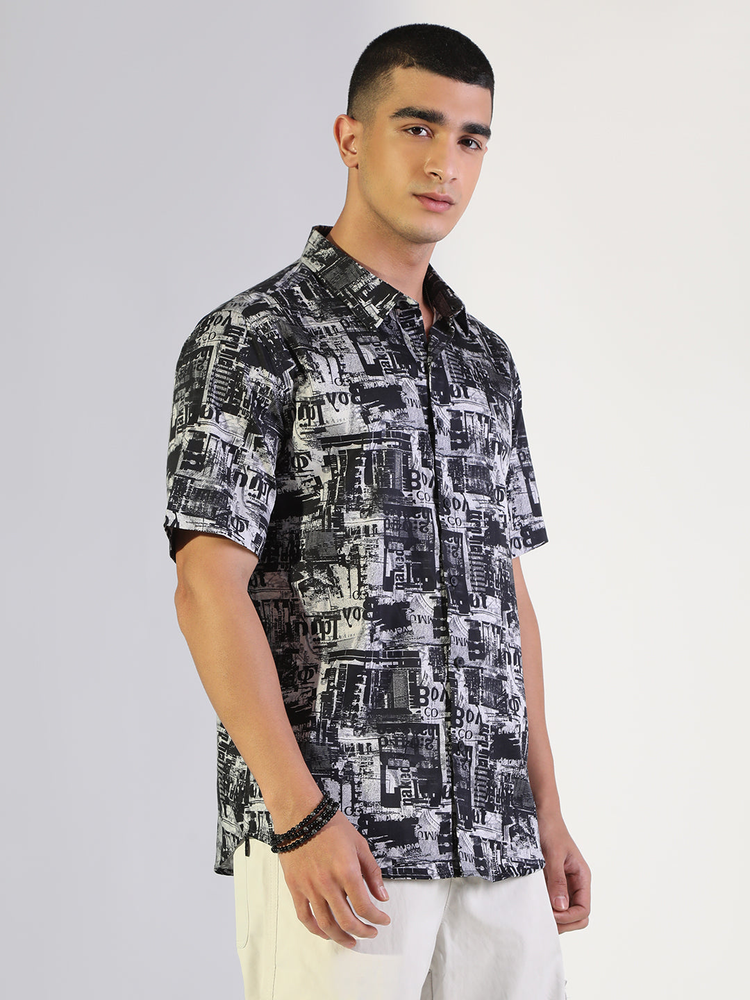 Men's Graphic Print Black Regular Fit Short Sleeve Casual Shirt