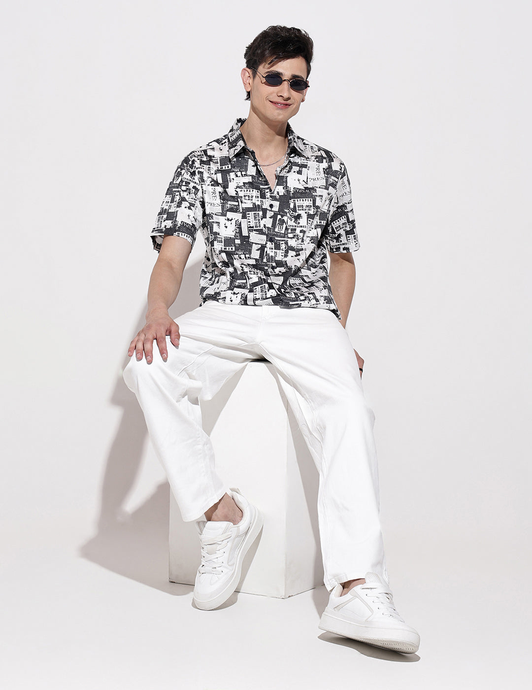 Men's Abstract Print Black Half Sleeve Regular Fit Shirt