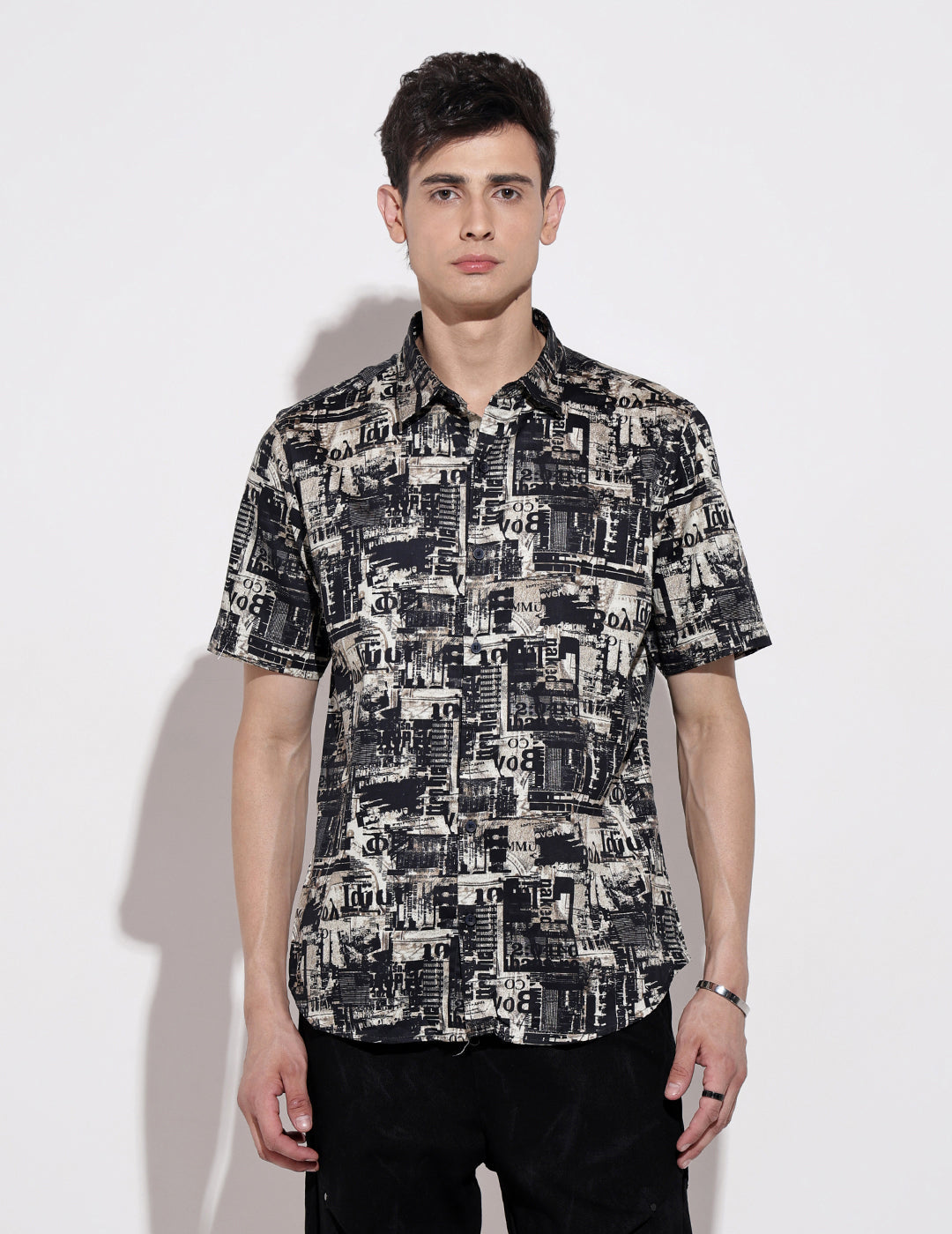 Men's Abstract Print Black Half Sleeve Regular Fit Shirt
