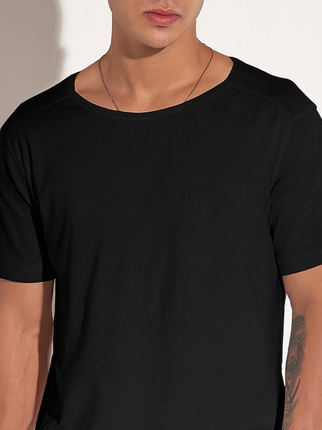 Men's Black Round Neck Regular Fit T-Shirt