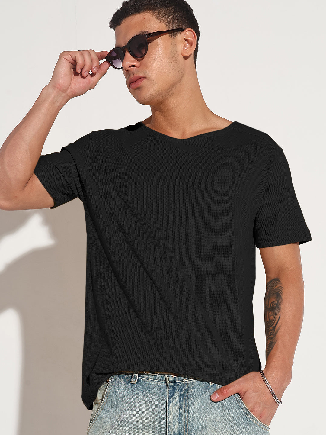 Men's Black Round Neck Regular Fit T-Shirt