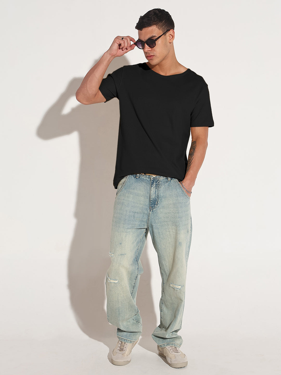 Men's Black Round Neck Regular Fit T-Shirt