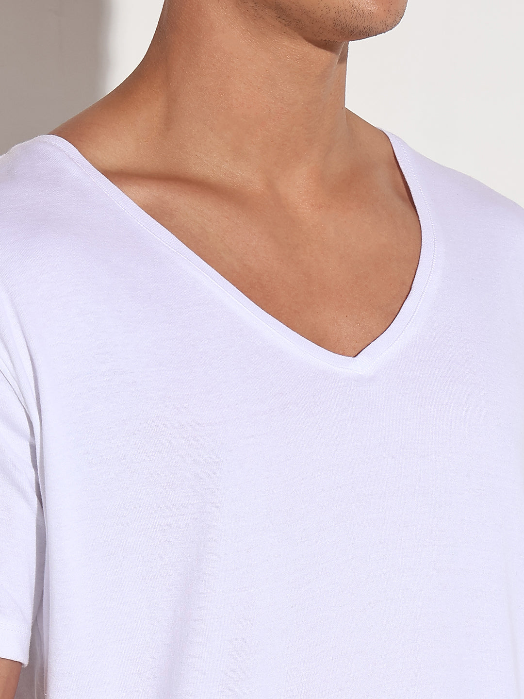 Men's White V-Neck Regular Fit T-Shirt