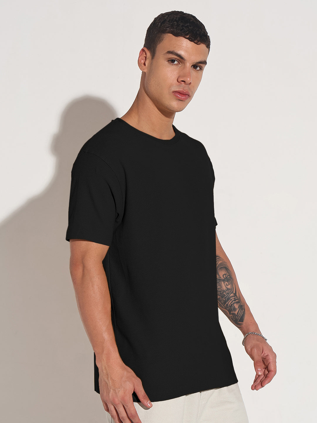 Men's Black Round Neck Regular Fit T-Shirt