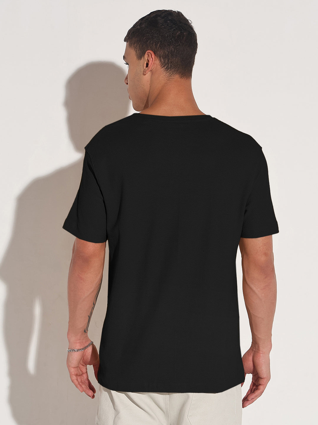 Men's Black Round Neck Regular Fit T-Shirt