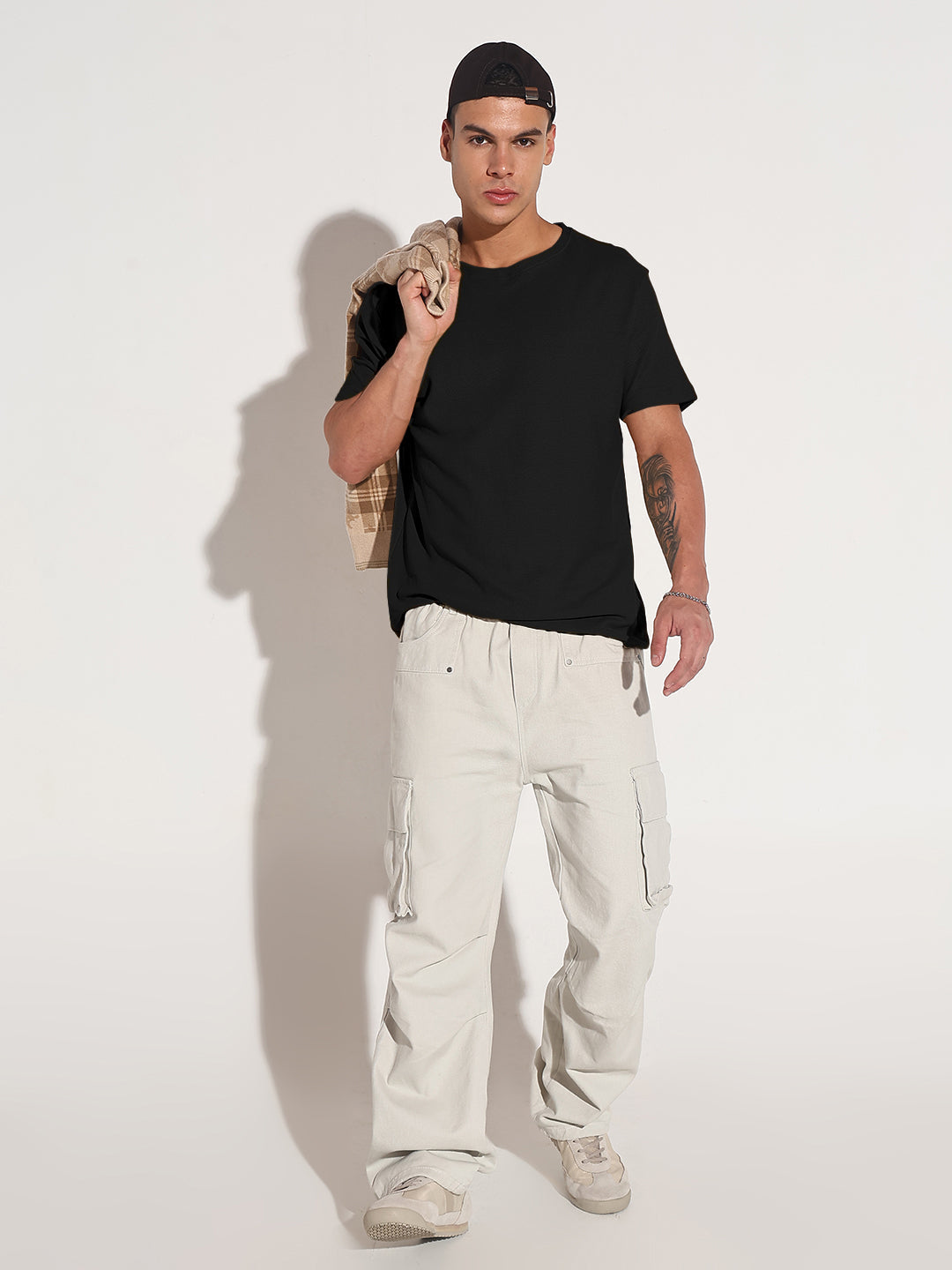 Men's Black Round Neck Regular Fit T-Shirt