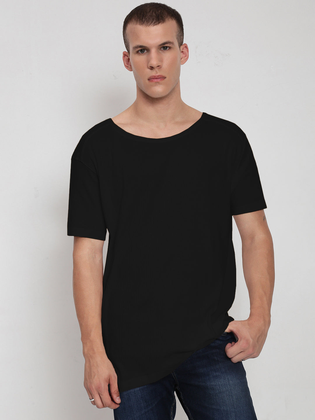 Men's Black Short Sleeves Round Neck Regular Fit T-Shirt