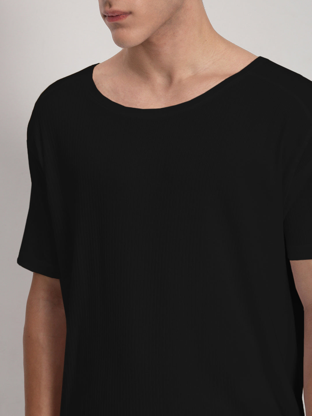 Men's Black Short Sleeves Round Neck Regular Fit T-Shirt