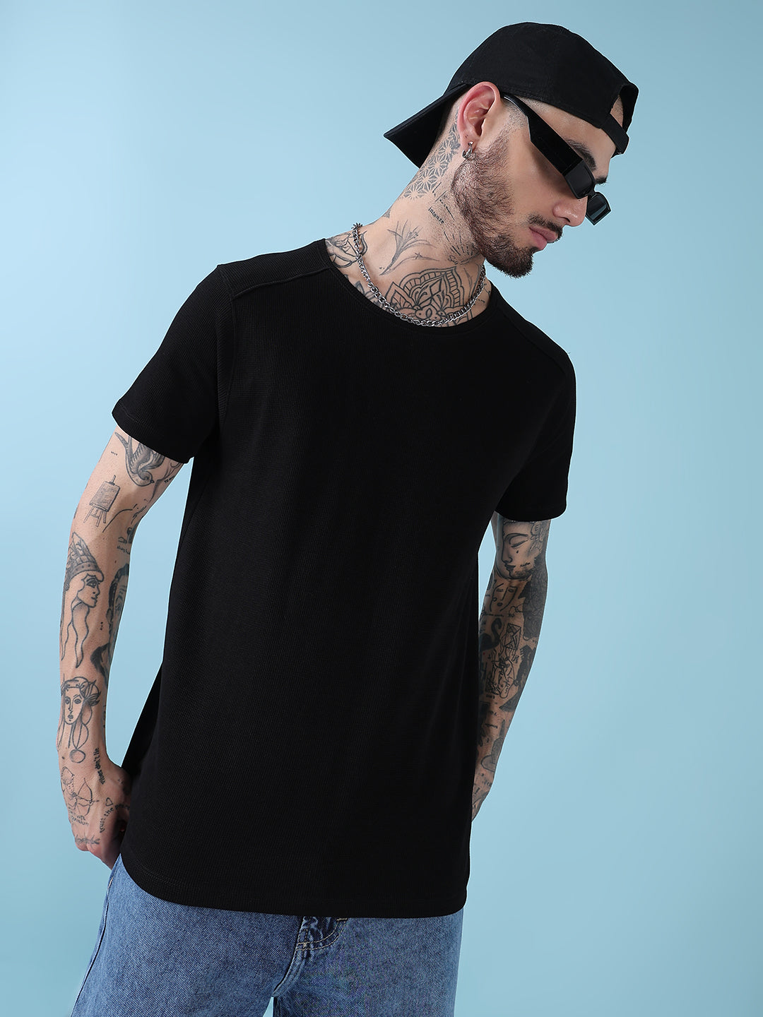 Men's Black Solid Round Neck T-Shirt