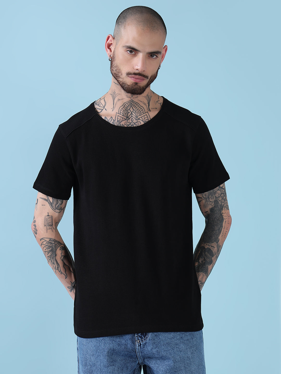 Men's Black Solid Round Neck T-Shirt