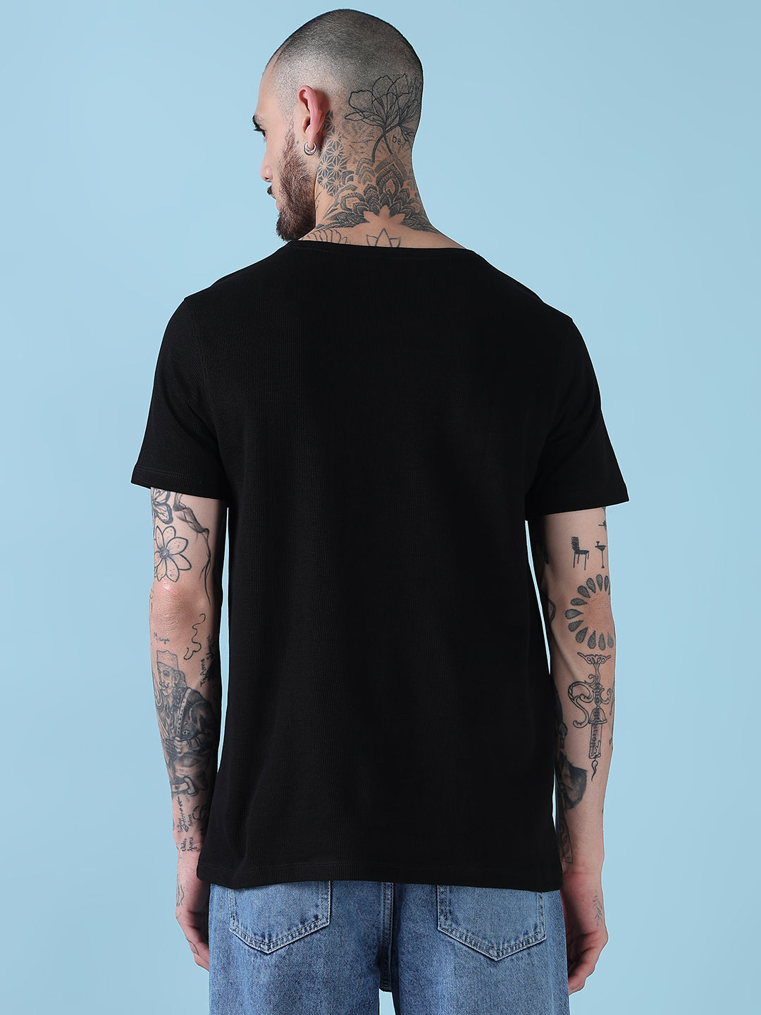 Men's Black Solid Round Neck T-Shirt