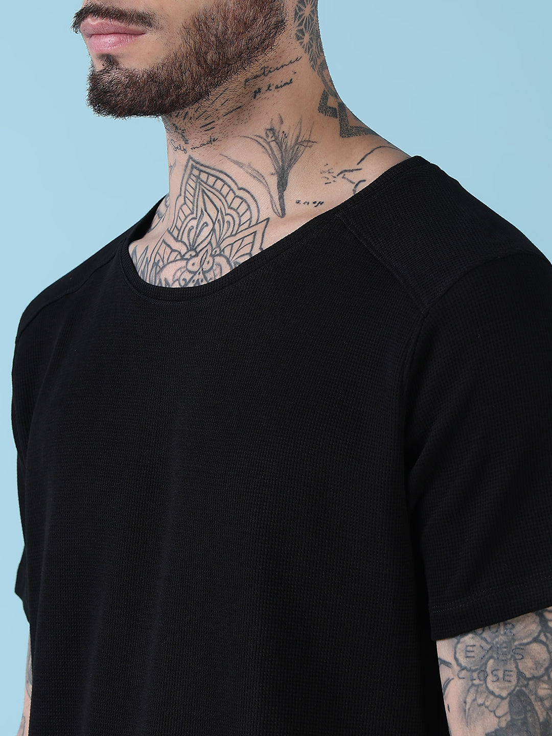 Men's Black Solid Round Neck T-Shirt