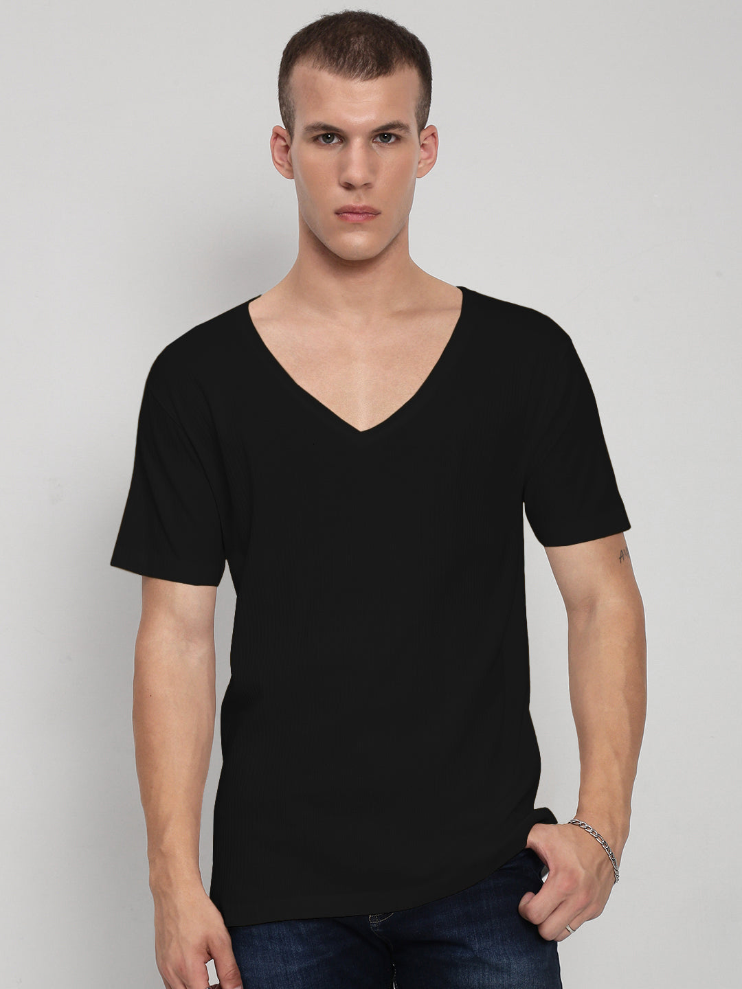 Men's Black Short Sleeves V-Neck Regular Fit T-Shirt