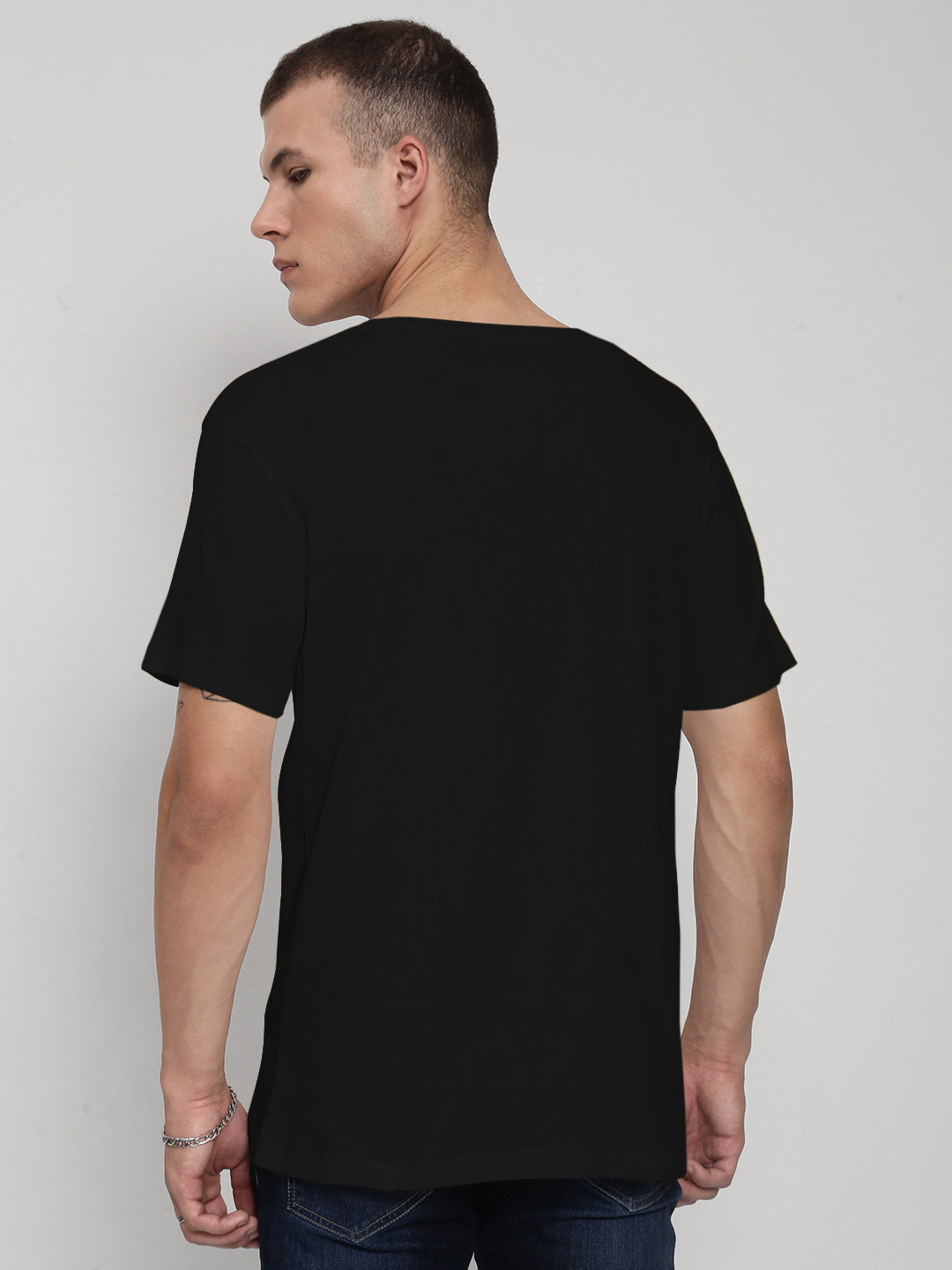 Men's Black Short Sleeves V-Neck Regular Fit T-Shirt