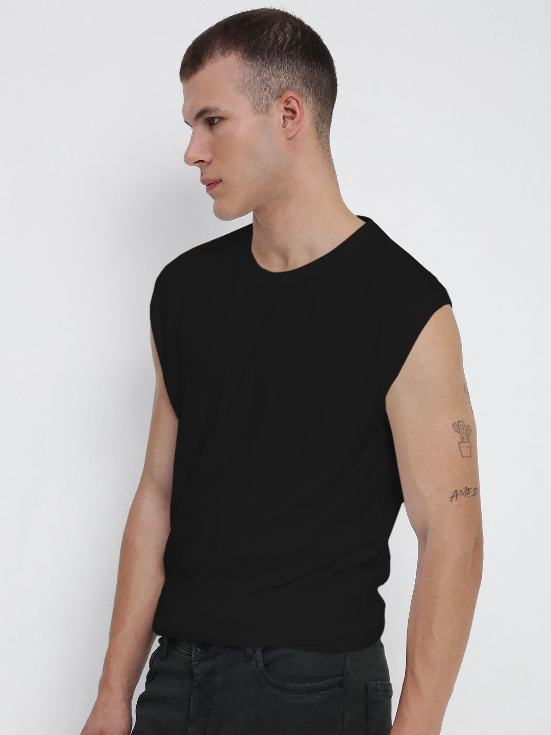 Men's Black Sleeveless Round Neck Regular Fit T-Shirt