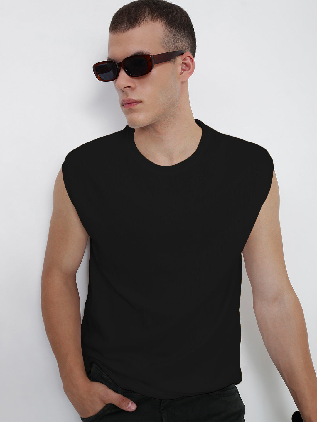 Men's Black Sleeveless Round Neck Regular Fit T-Shirt