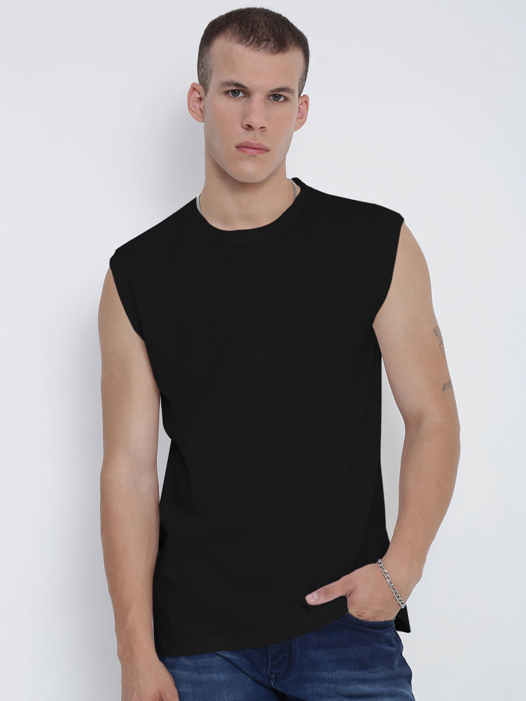 Men's Black Sleeveless Round Neck Regular Fit T-Shirt
