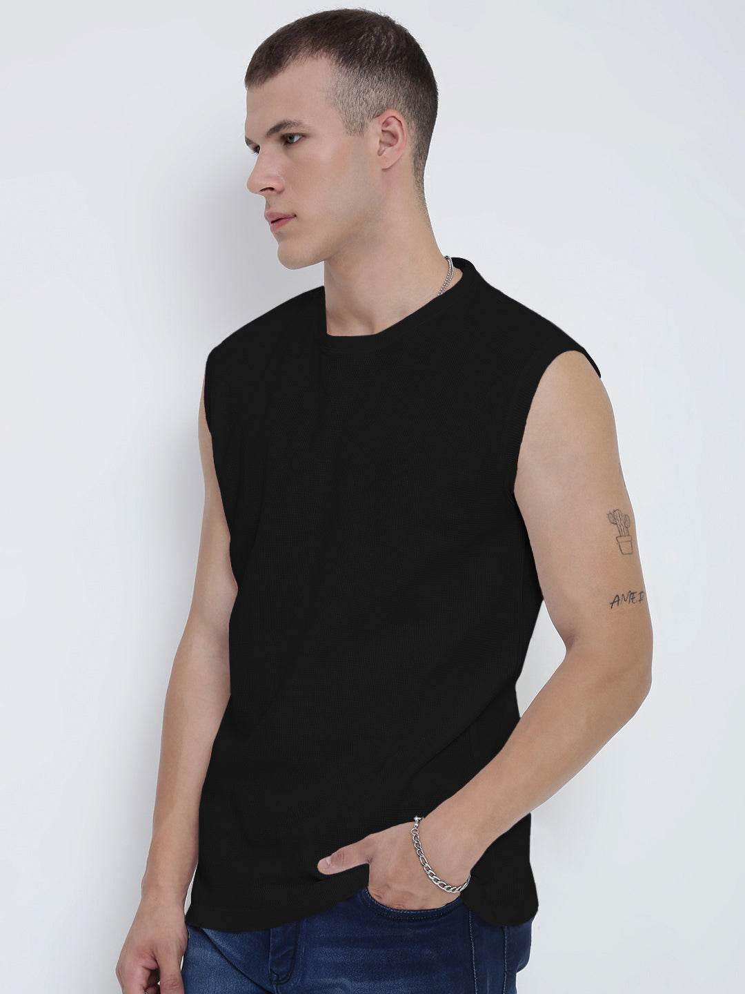 Men's Black Sleeveless Round Neck Regular Fit T-Shirt