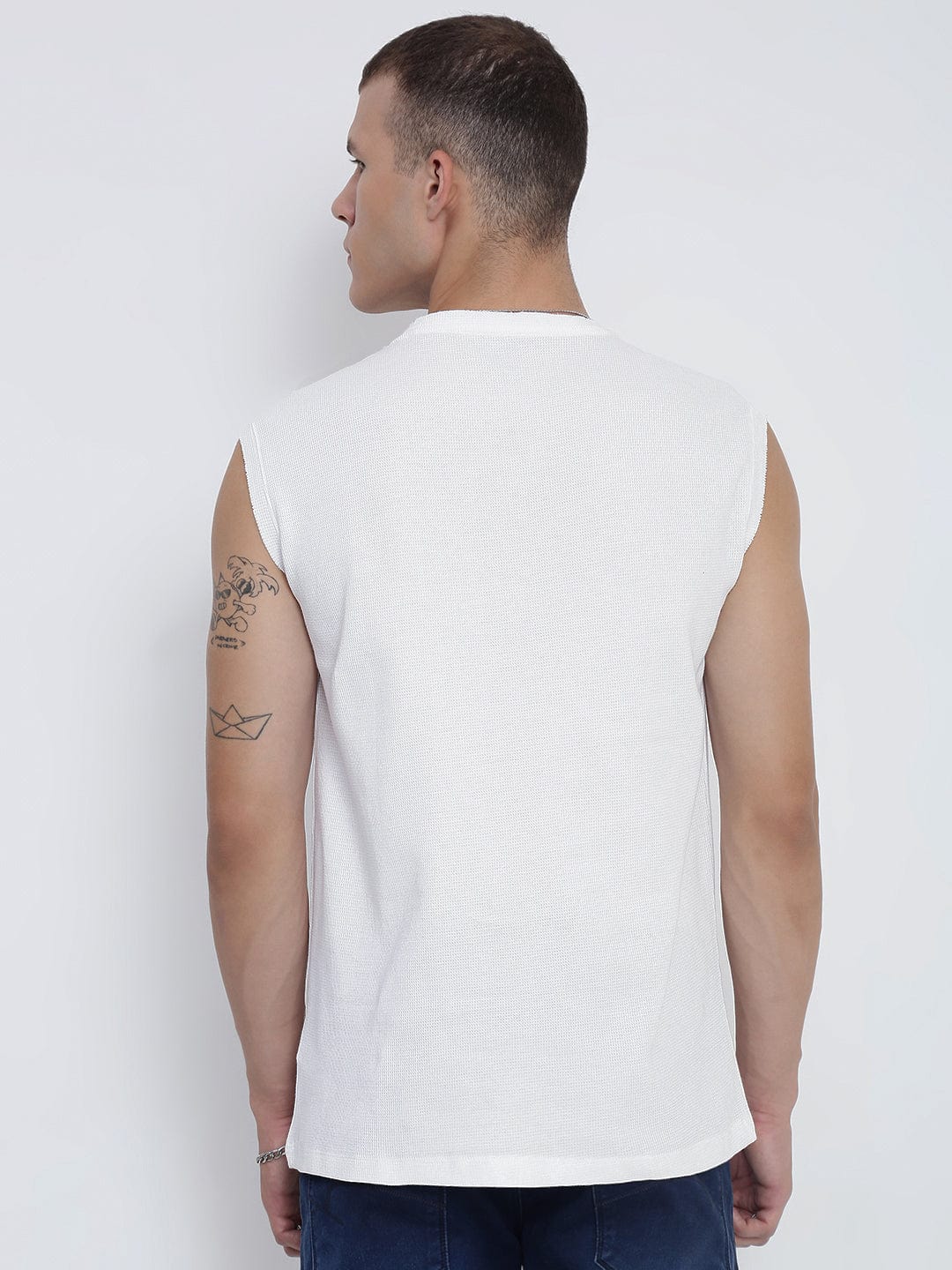 Men's White Relaxed Fit Sleeveless Muscled Tank T-Shirt