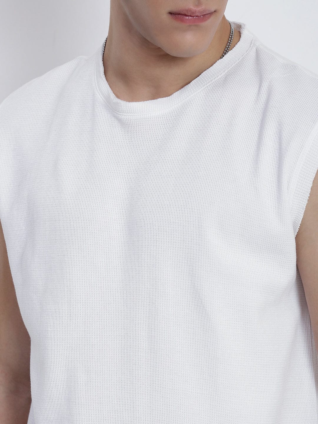 Men's White Relaxed Fit Sleeveless Muscled Tank T-Shirt