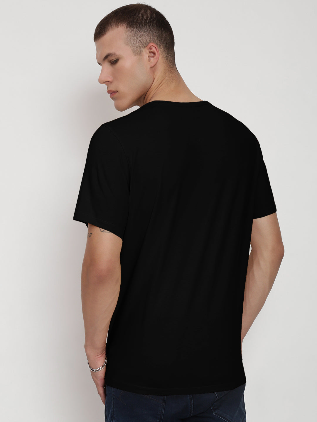 Men's Black Short Sleeves Round Neck Regular Fit T-Shirt