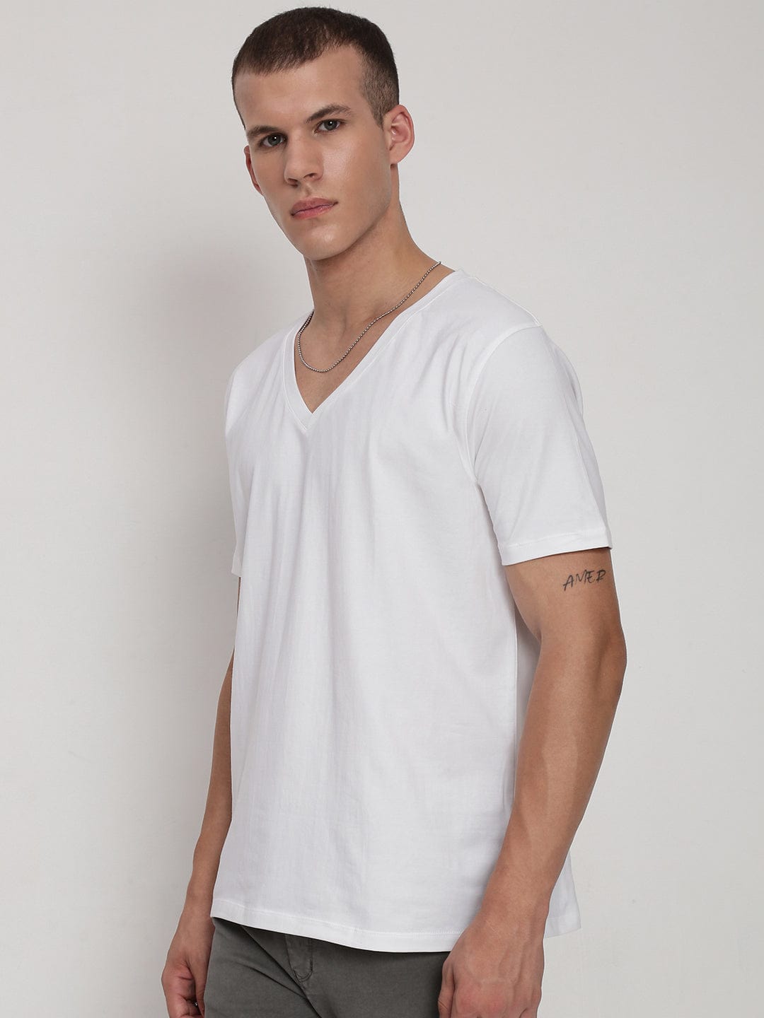 Men's White V-Neck Regular Fit T-Shirt