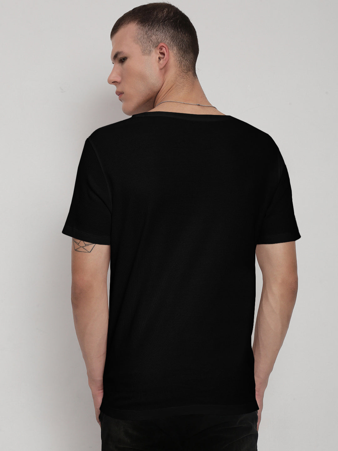 Men's Black Short Sleeves V-Neck Regular Fit T-Shirt