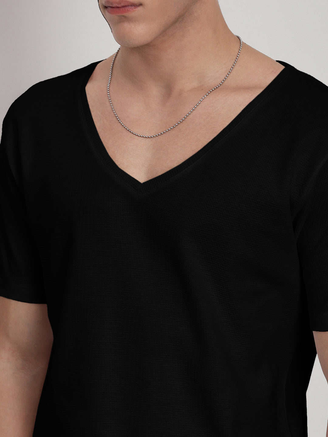 Men's Black Short Sleeves V-Neck Regular Fit T-Shirt