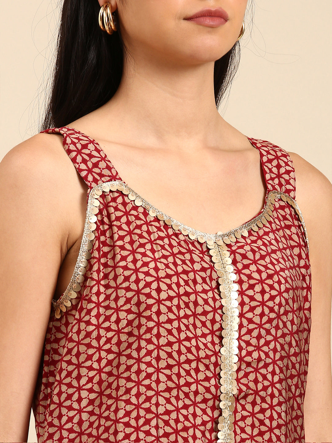 Women Geometric Maroon Straight Kurta Set with Dupatta